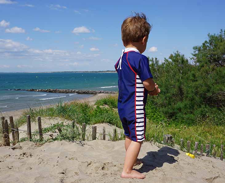 b&eacute;b&eacute;-combinaison-de-plage-anti-uv